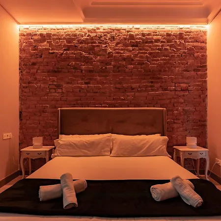 Old Town Xii By Aston Бильбао